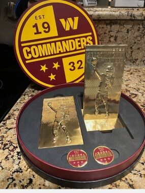 Washington Commanders Gold Collector Plaque Set - Burgundy and Gold